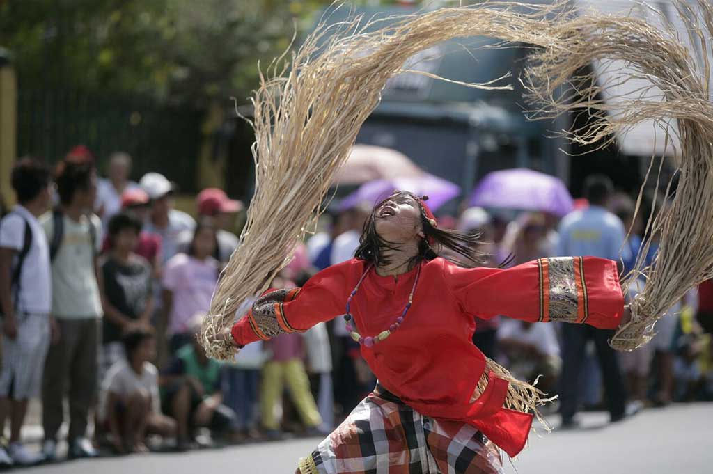 A dancer in Bago City’s 2015 Babaylan Festival.