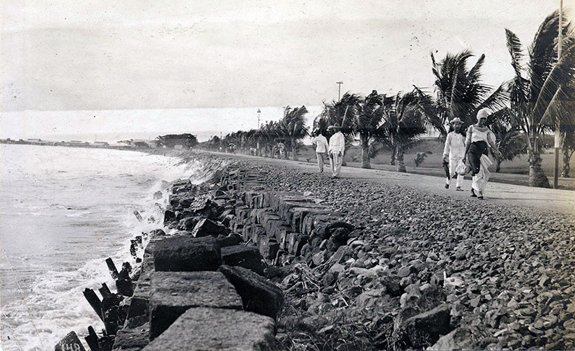 Luneta driveway Malecón Manila photograph