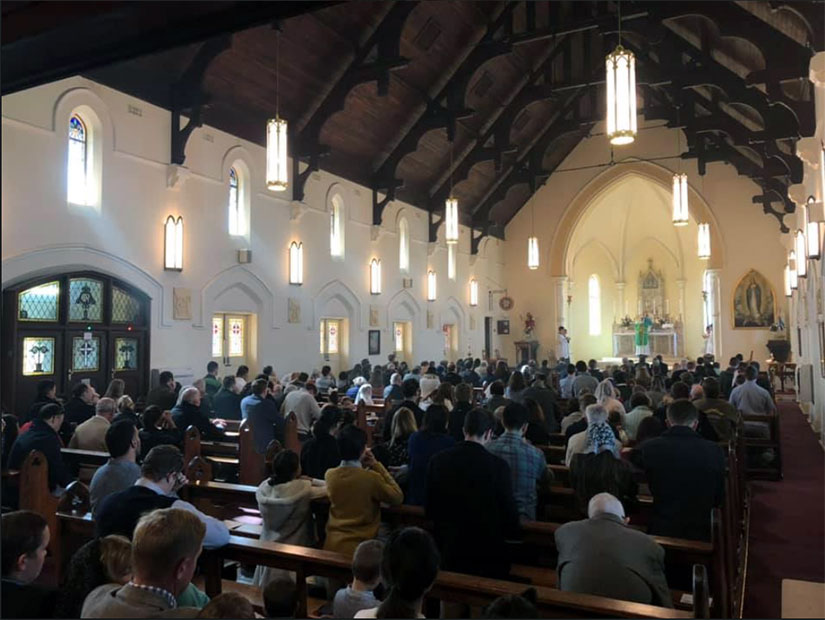 interior-latin-mass-sugar-communion